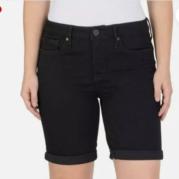 ๐ข 3 for $30 ๐ข SEVEN7 SUNSET BERMUDA SHORTS - Picture 1 of 8